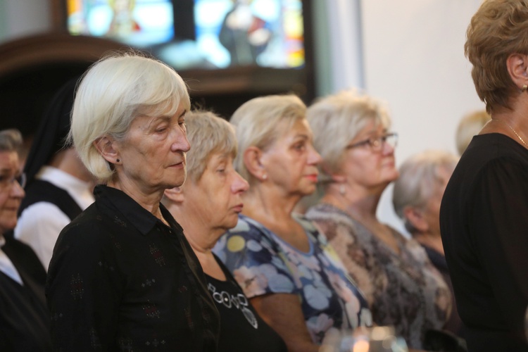 Ostatnie pożegnanie śp. ks. Witolda Włocha w Chybiu