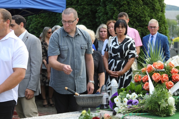 Pogrzeb śp. ks. Witolda Włocha w rodzinnej Rajczy