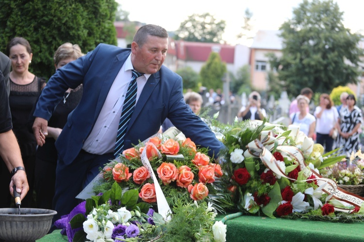 Pogrzeb śp. ks. Witolda Włocha w rodzinnej Rajczy