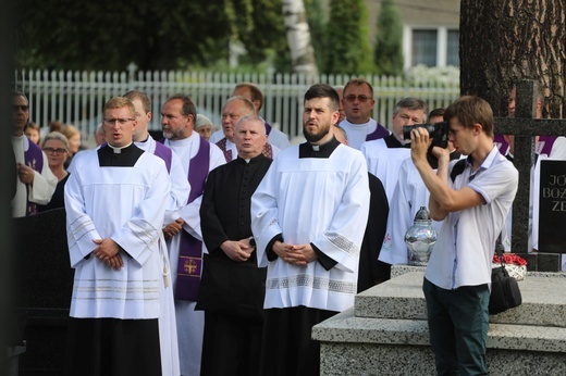 Pogrzeb śp. ks. Witolda Włocha w rodzinnej Rajczy