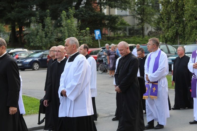 Pogrzeb śp. ks. Witolda Włocha w rodzinnej Rajczy