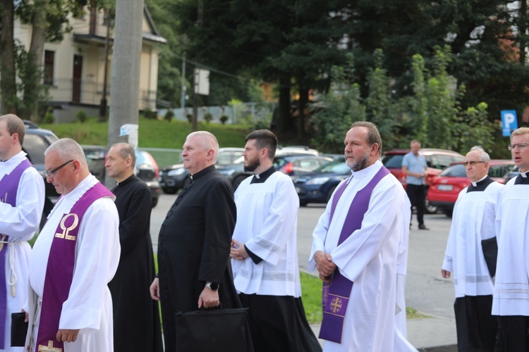 Pogrzeb śp. ks. Witolda Włocha w rodzinnej Rajczy