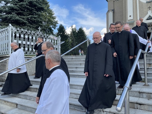 Pogrzeb śp. ks. Witolda Włocha w rodzinnej Rajczy