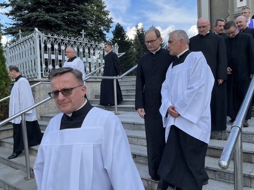 Pogrzeb śp. ks. Witolda Włocha w rodzinnej Rajczy