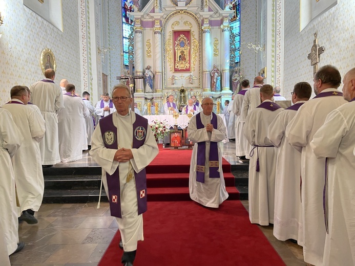 Pogrzeb śp. ks. Witolda Włocha w rodzinnej Rajczy