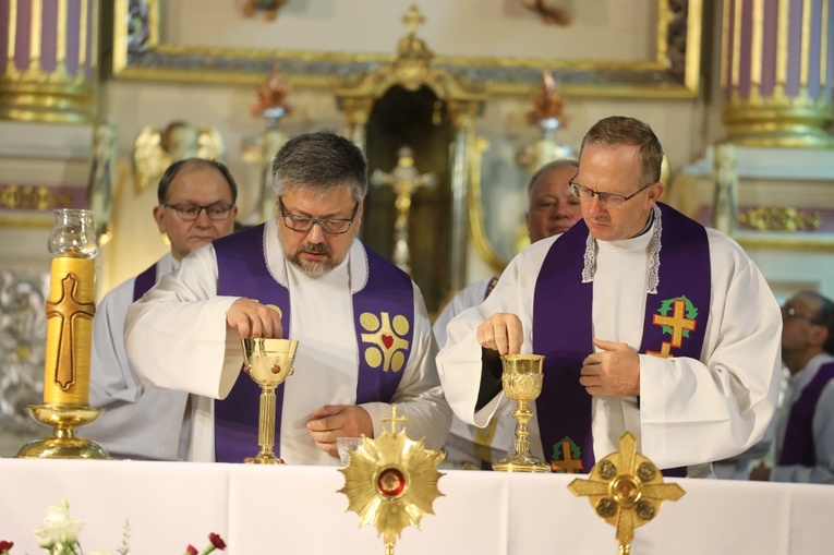 Pogrzeb śp. ks. Witolda Włocha w rodzinnej Rajczy