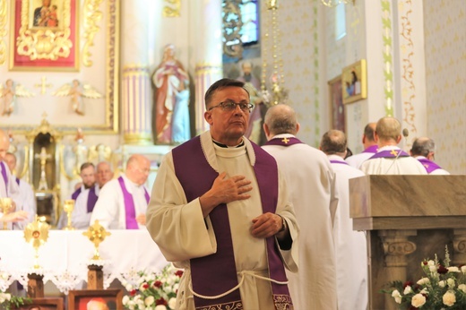 Pogrzeb śp. ks. Witolda Włocha w rodzinnej Rajczy