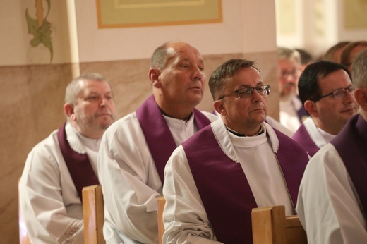 Pogrzeb śp. ks. Witolda Włocha w rodzinnej Rajczy