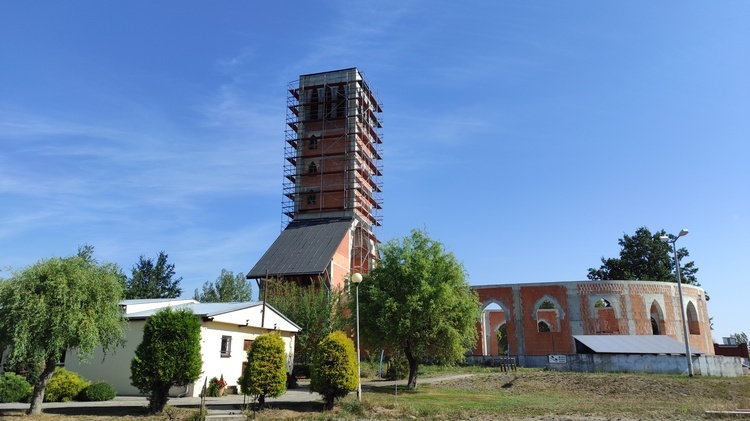 Budowa kościoła w Zgorzelcu