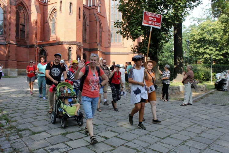 Pielgrzymka na Jasną Górę cz. 1   