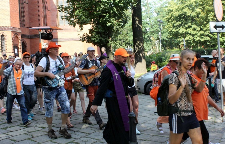 Pielgrzymka na Jasną Górę cz. 1   