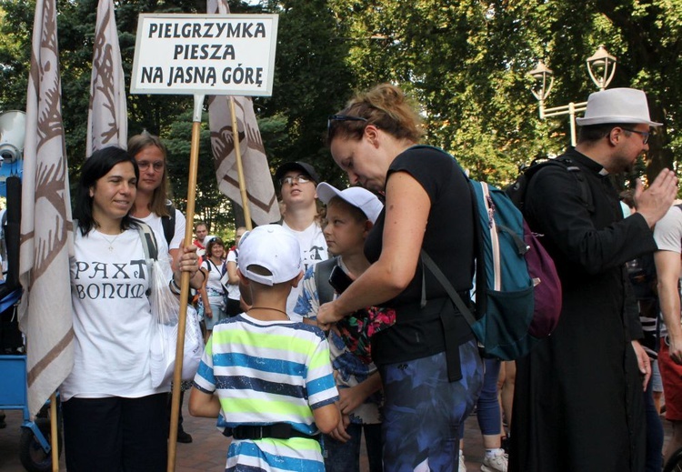 Pielgrzymka na Jasną Górę cz. 1   