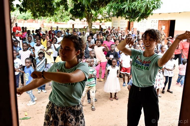 Salezjańscy wolontariusze na misjach. Gambia 2022