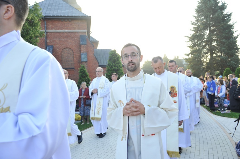 Zabawa. Msza św. (B)