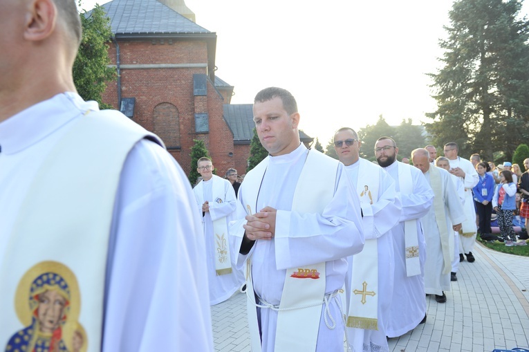 Zabawa. Msza św. (B)