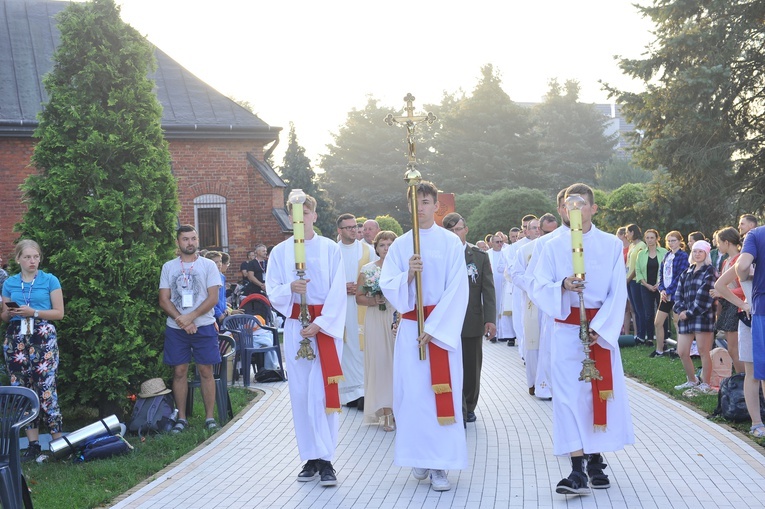 Zabawa. Msza św. (B)