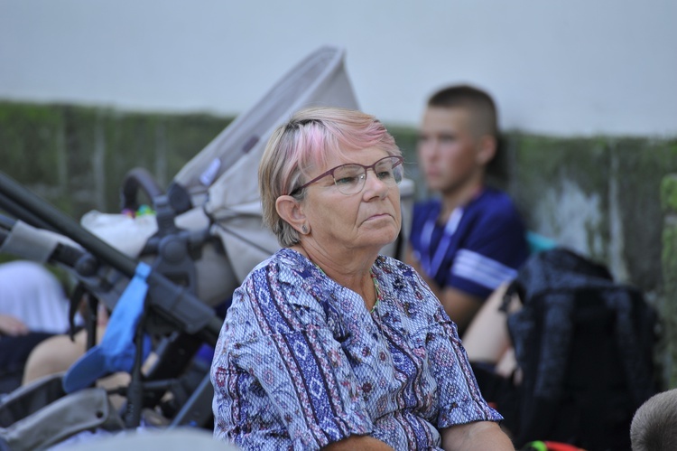 Okulice. Msza św. (A)