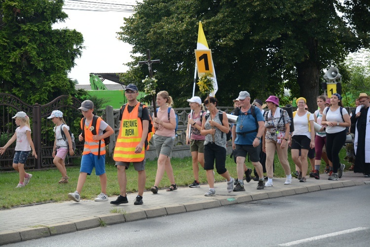 Piesza pielgrzymka coraz bliżej Częstochowy