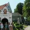 Kościół franciszkanów w Kazimierzu Dolnym to miejsce warte odwiedzenia.