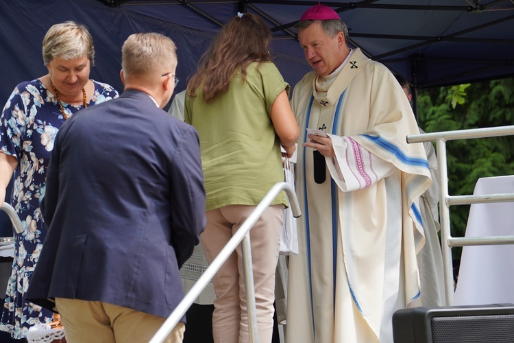 V Pielgrzymka Żywego Różańca i czcicieli Matki Bożej do Henrykowa