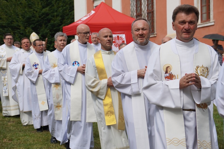 V Pielgrzymka Żywego Różańca i czcicieli Matki Bożej do Henrykowa