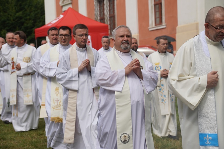 V Pielgrzymka Żywego Różańca i czcicieli Matki Bożej do Henrykowa