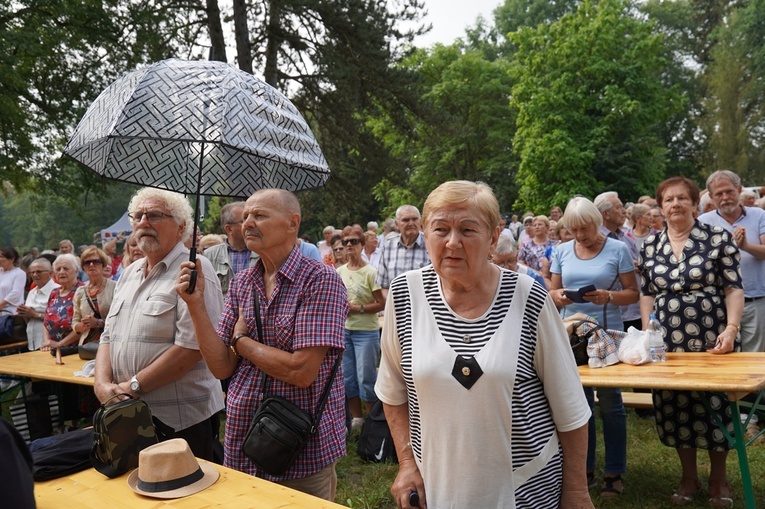 V Pielgrzymka Żywego Różańca i czcicieli Matki Bożej do Henrykowa