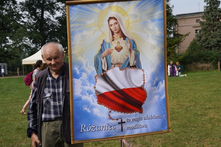 V Pielgrzymka Żywego Różańca i czcicieli Matki Bożej do Henrykowa