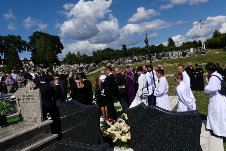 Pogrzeb śp. Janiny Mizi - mamy ks. Zygmunta Mizi, proboszcza w Miliardowicach