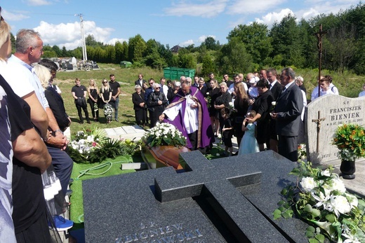 Pogrzeb śp. Janiny Mizi - mamy ks. Zygmunta Mizi, proboszcza w Miliardowicach