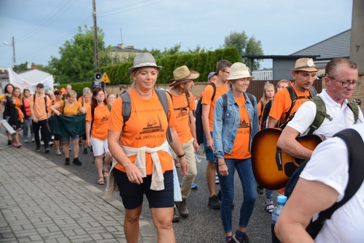 16 km przed Jasną Górą