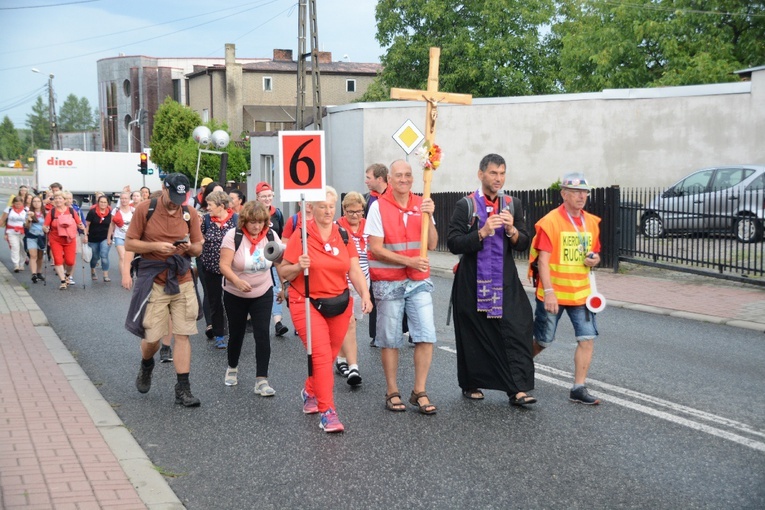 16 km przed Jasną Górą
