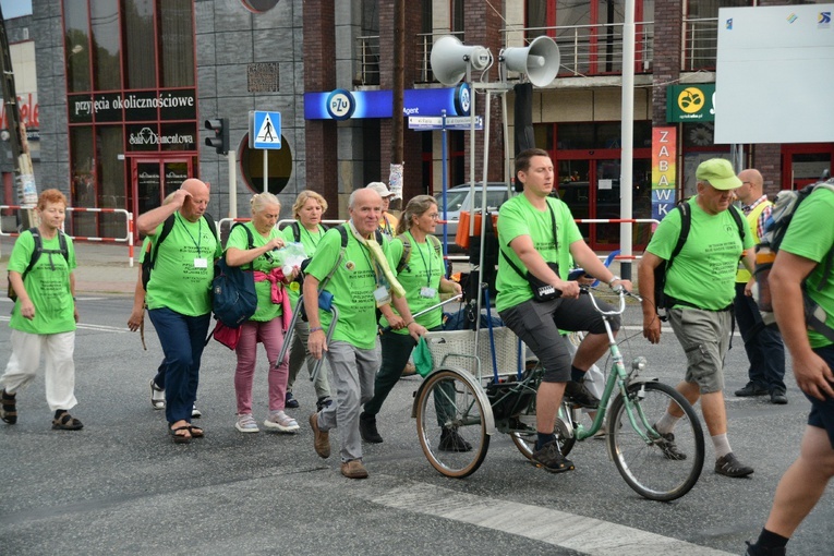 16 km przed Jasną Górą