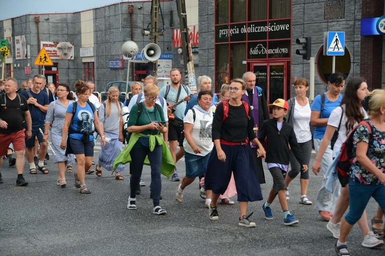 16 km przed Jasną Górą