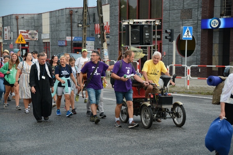 16 km przed Jasną Górą