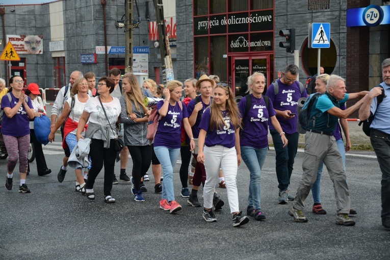 16 km przed Jasną Górą