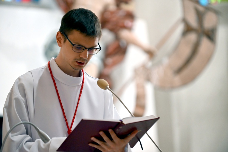 Wałbrzych. Wprowadzenie relikwii trojga mieszkańców nieba