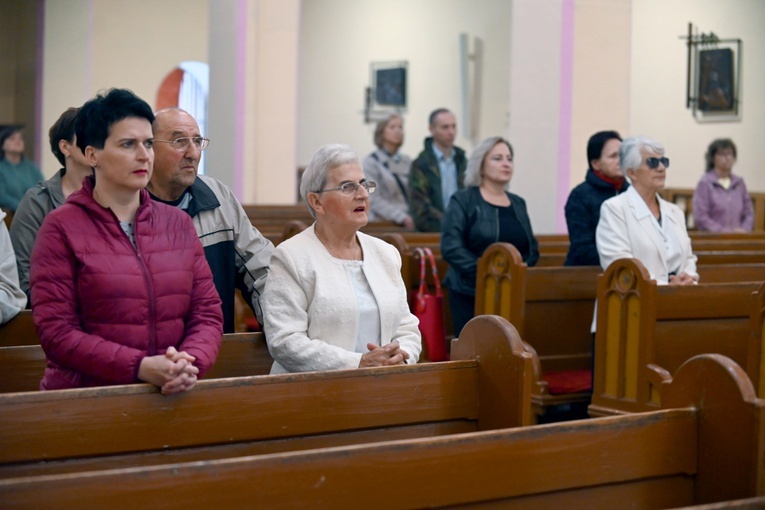 Wałbrzych. Wprowadzenie relikwii trojga mieszkańców nieba