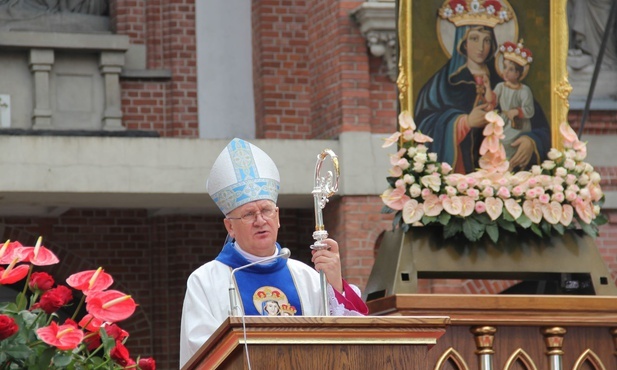 Abp Górzyński do kobiet: Świat potrzebuje posłuszeństwa Bogu