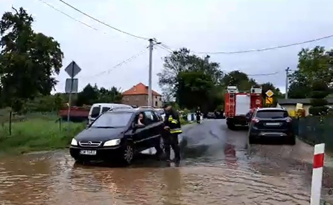 Dwa powiaty na terenie diecezji walczą z podtopieniami 