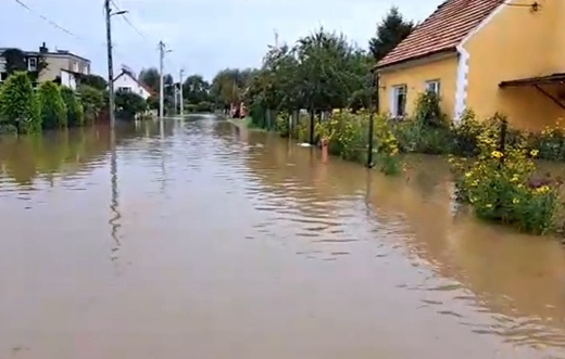 Dwa powiaty na terenie diecezji walczą z podtopieniami 