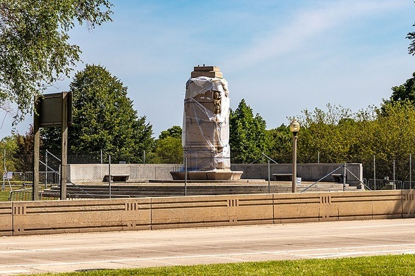 Amerykanie włoskiego pochodzenia przeciwni usunięciu pomników Kolumba w Chicago