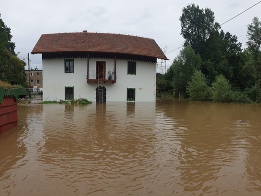 Dwa powiaty na terenie diecezji walczą z podtopieniami 