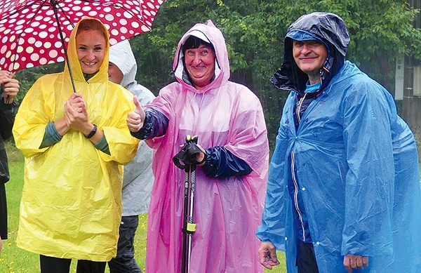 Na Mszy św. – zmoknięci, ale szczęśliwi!