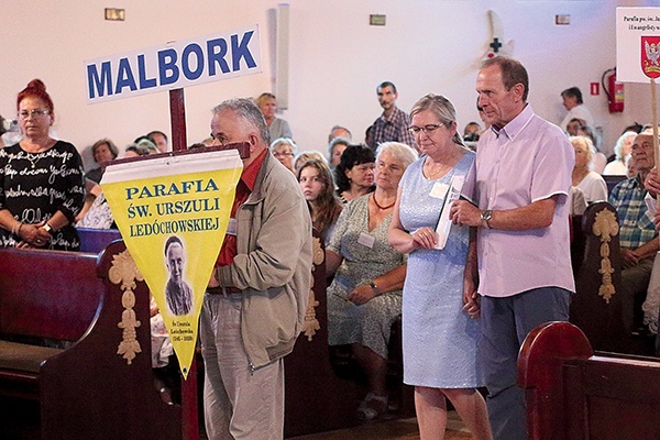 Do Malborka przybyły osoby z całej Polski, w tym liczna grupa z naszej diecezji. 