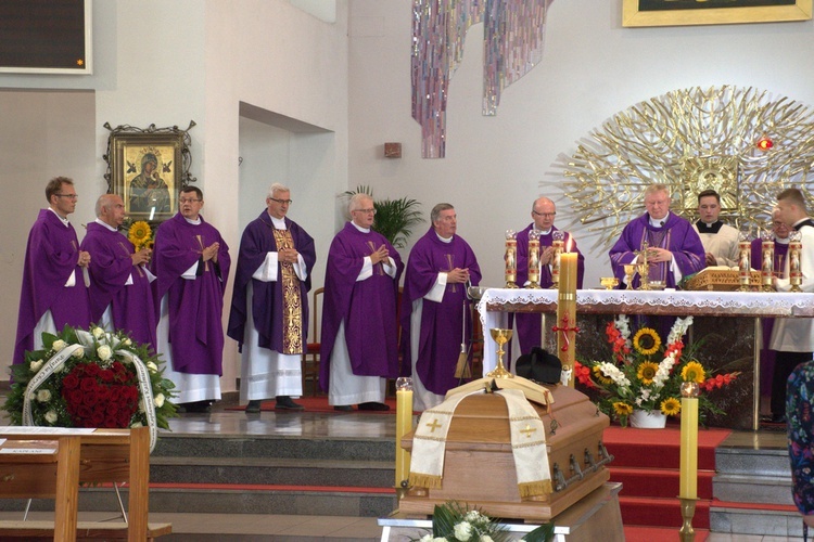 Uroczystości pogrzebowe śp. ks. Kazimierza Południaka