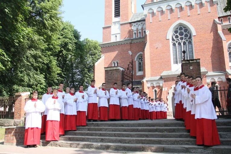 Kurs zakończy się tradycyjnie błogosławieństwem arcybiskupa w Wąwolnicy. 