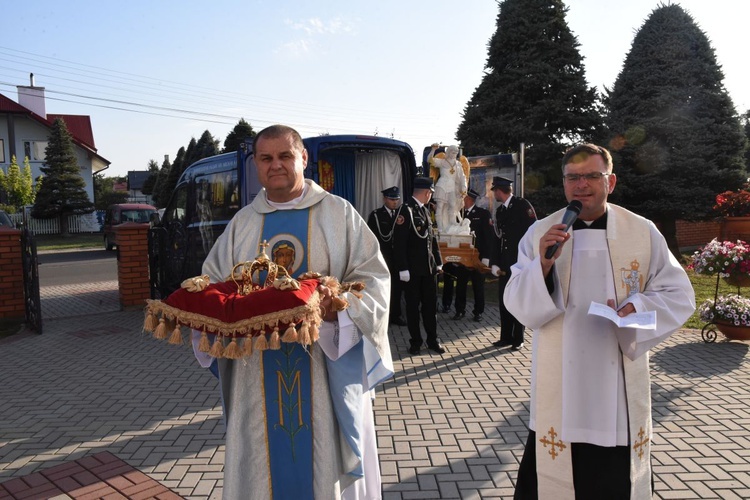 Archanioł w Dąbrówkach Breńskich