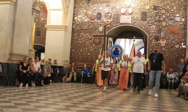 Przed obraz Matki Bożej