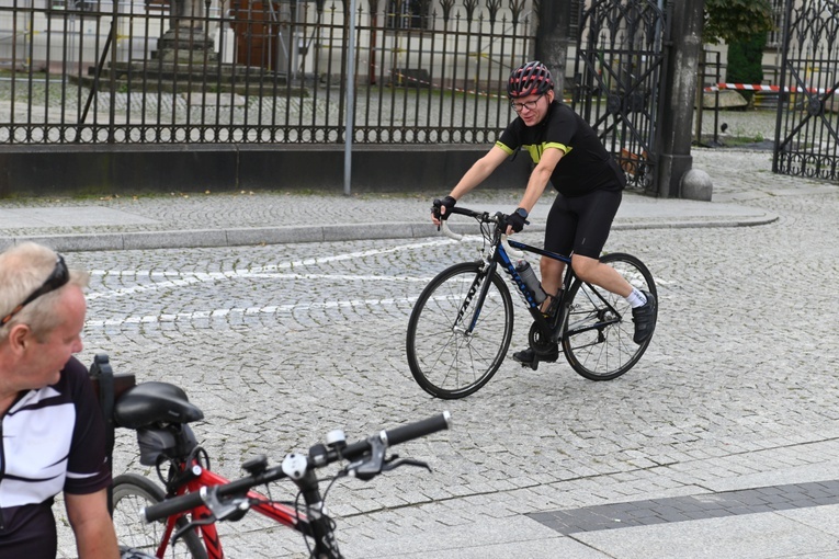 Rowerowa pielgrzymka w intencji trzeźwości